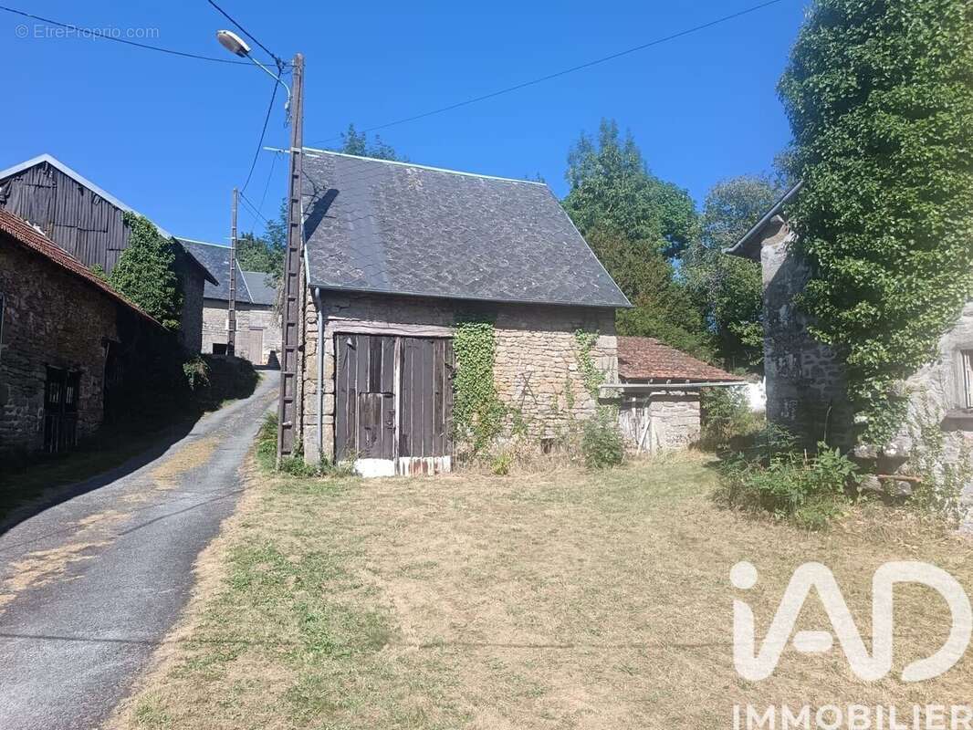 Maison 84 m² à Saint-Leger-La-Montagne  - photo 2
