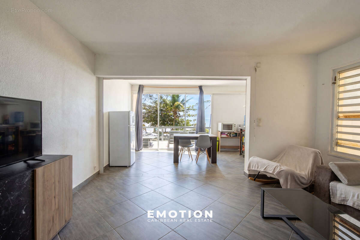 Appartement t2 - 51 m2 - avec terrasse - vue mer - photo 3