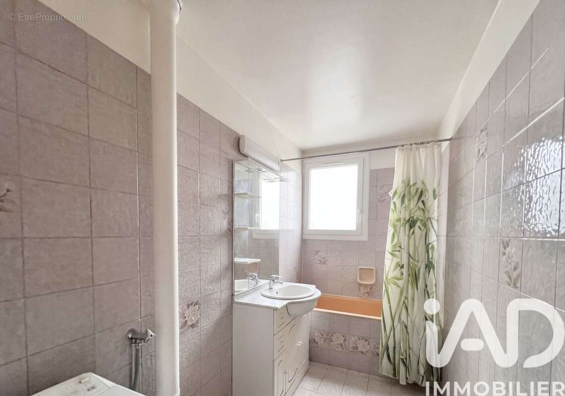Photo 7 - Appartement à ASNIERES-SUR-SEINE