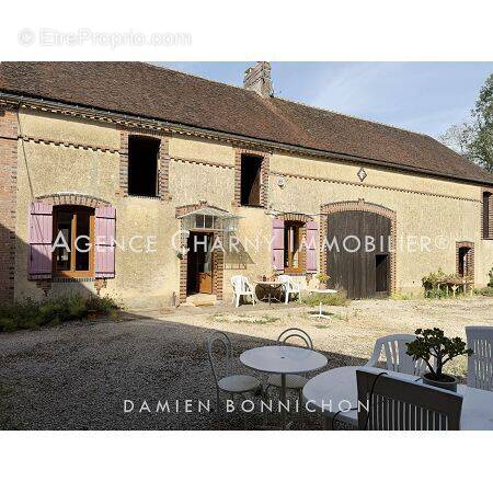 Maison à LES ORMES