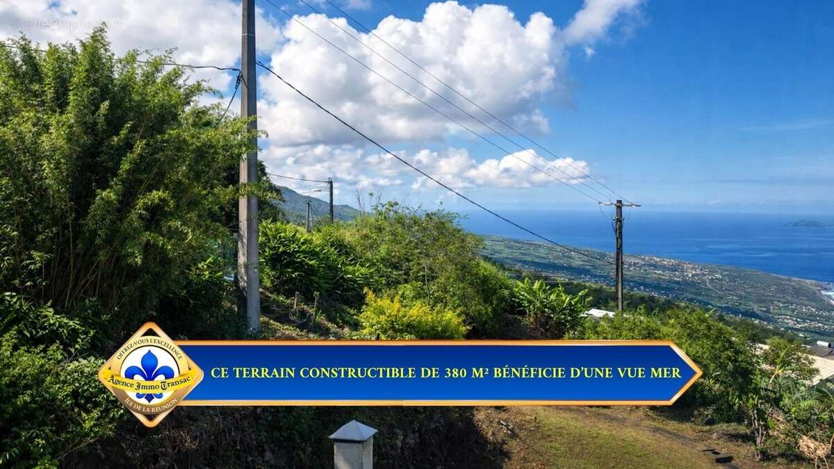 Terrain à SAINT-LEU