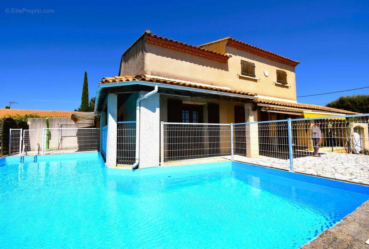 Maison à VERS-PONT-DU-GARD