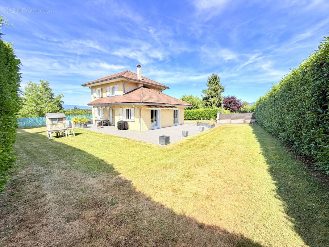 EXCLUSIVITE: 2 min Valleiry Villa contemporaine récente de 2007 dans un état impeccable... - photo 6