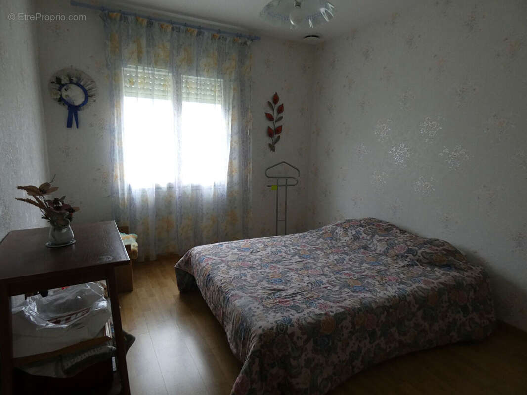 Maison à MOULINS-SUR-YEVRE