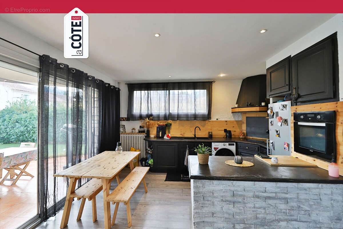 Maison à CHATEAUNEUF-LES-MARTIGUES