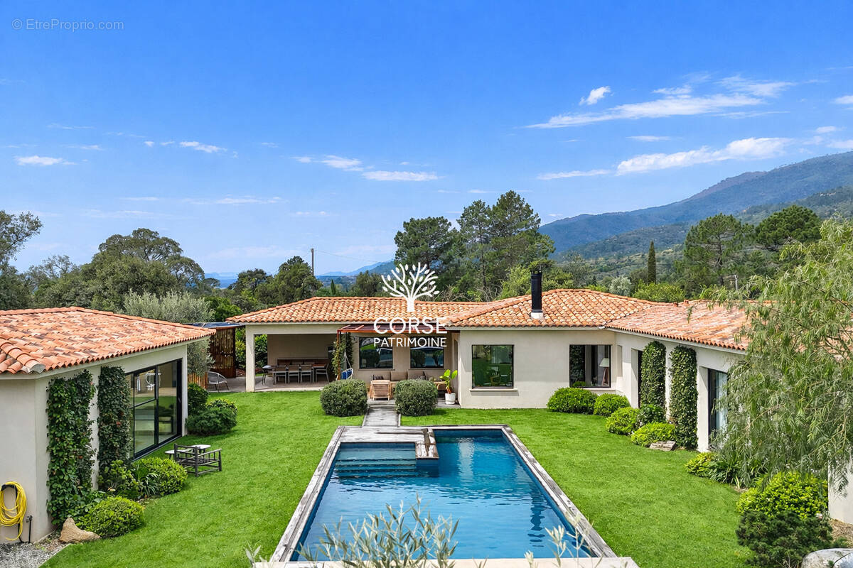 Maison à PORTO-VECCHIO