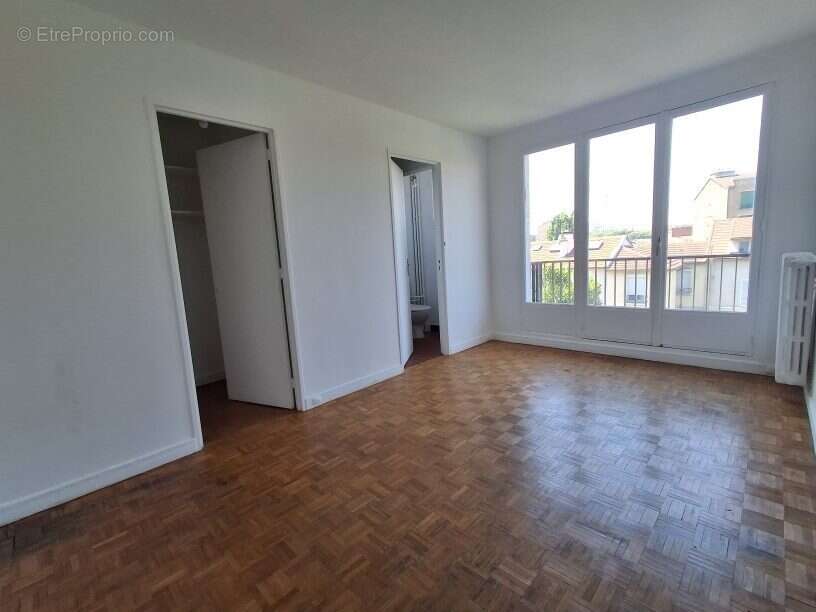 Appartement à MAISONS-ALFORT