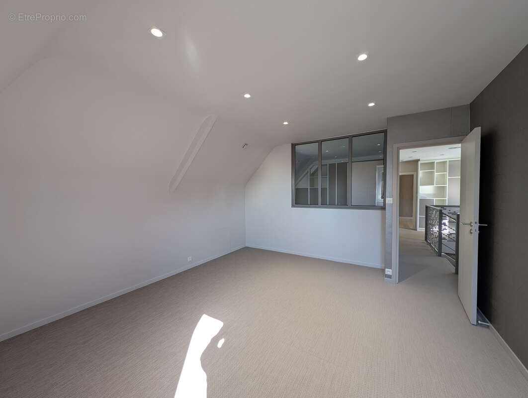 Maison à VERN-SUR-SEICHE