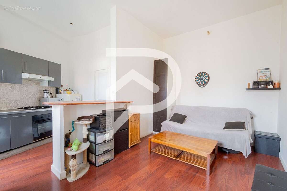 Appartement à MARSEILLE-7E