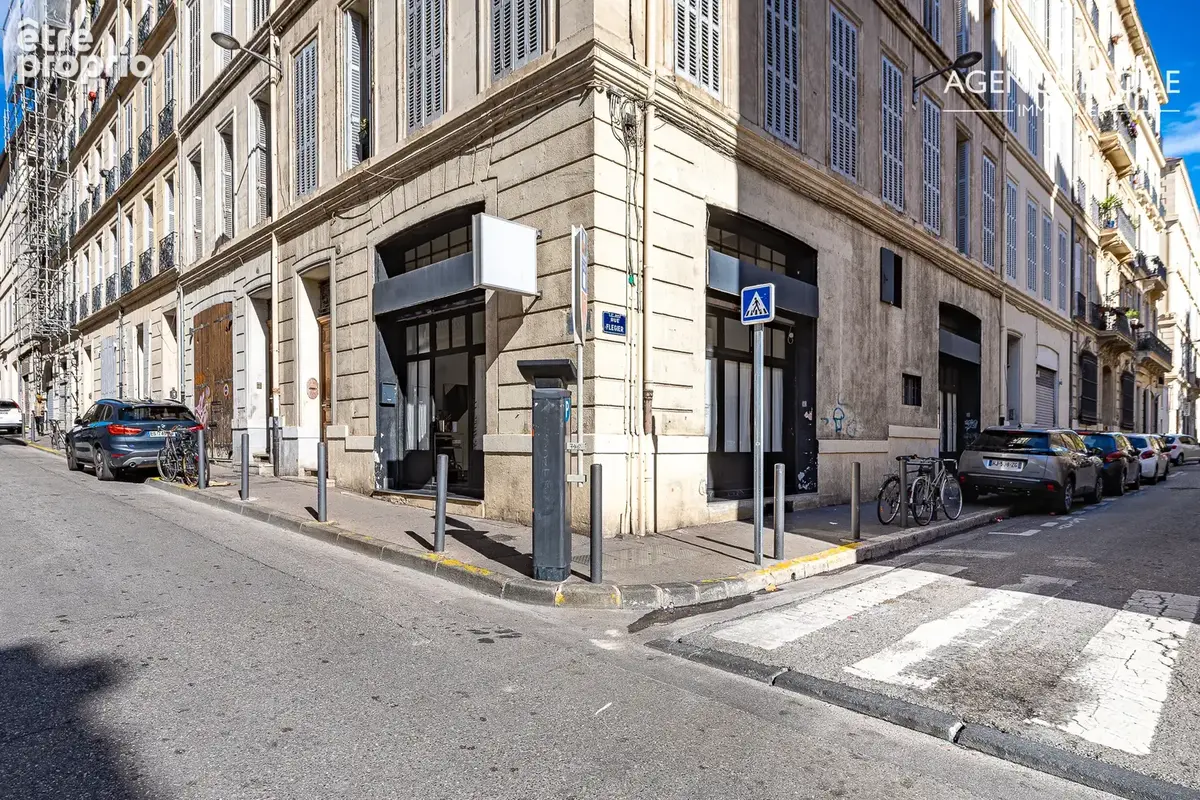 MARSEILLE13001 Loft de 134 m2 double affectation commerciale/bureau et habitation. - photo 1