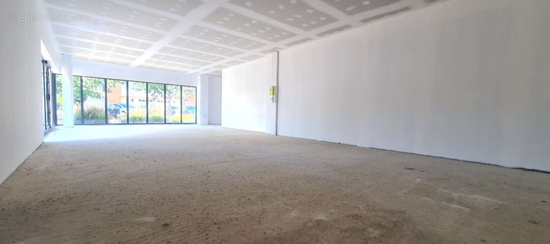 Commerce à COLOMIERS