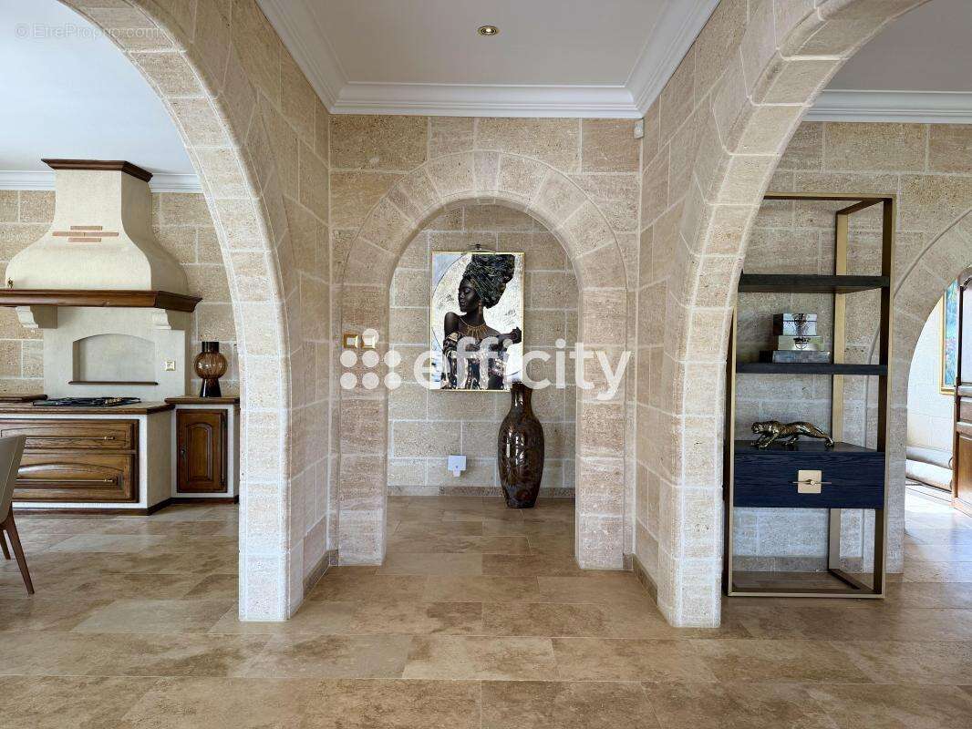 Maison 129 m² à Ambares-Et-Lagrave  - photo 11