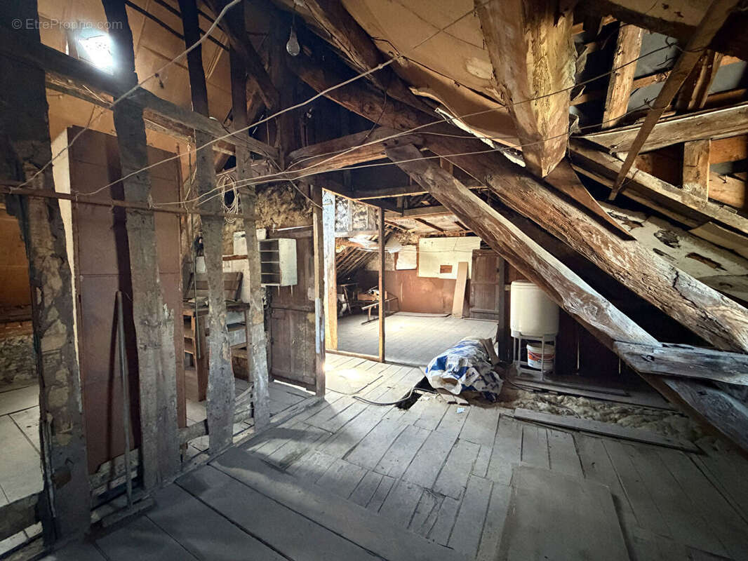 Appartement à LILLEBONNE