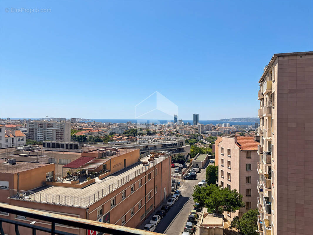 Appartement à MARSEILLE-4E