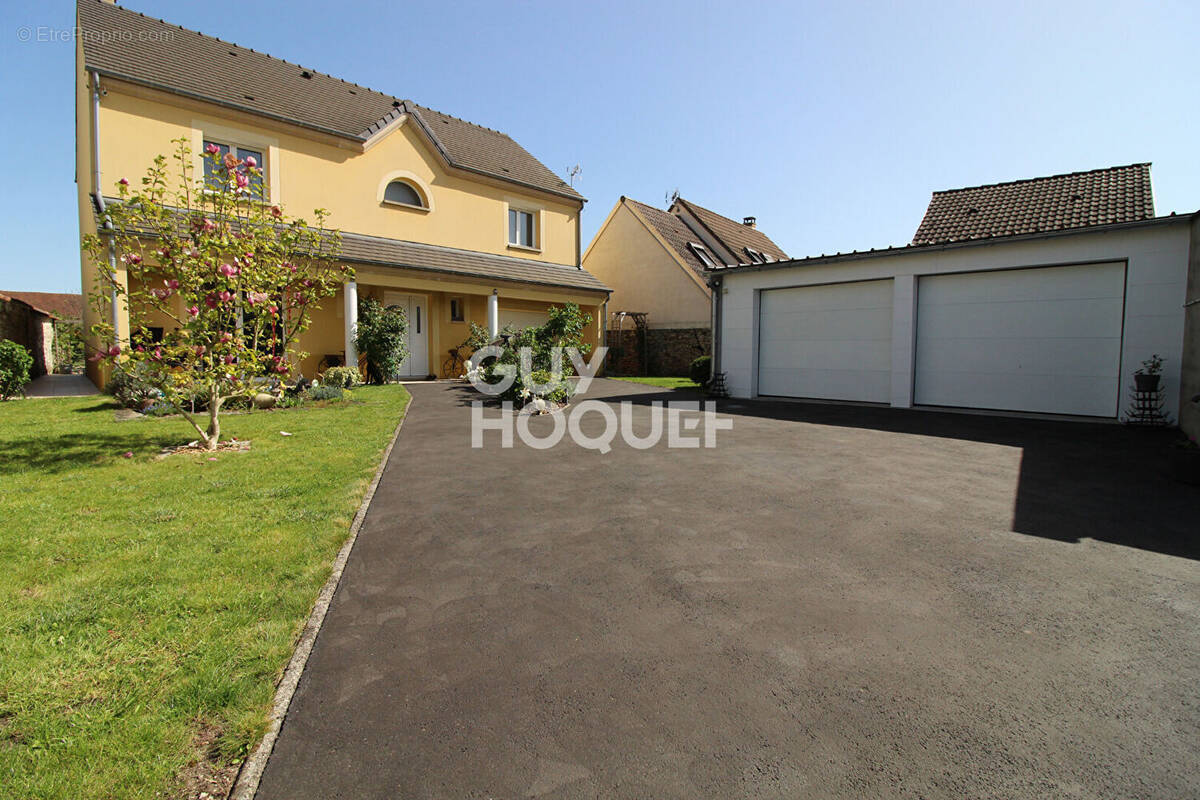 Maison à VERNEUIL-L'ETANG