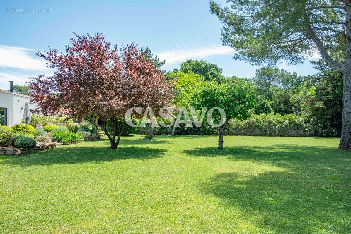 Vente Maison 5 pièces de 180m² - 13760 Saint-Cannat - photo 25