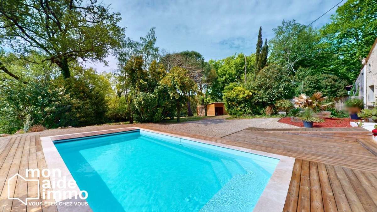 Maison à SAINT-QUENTIN-DE-BARON