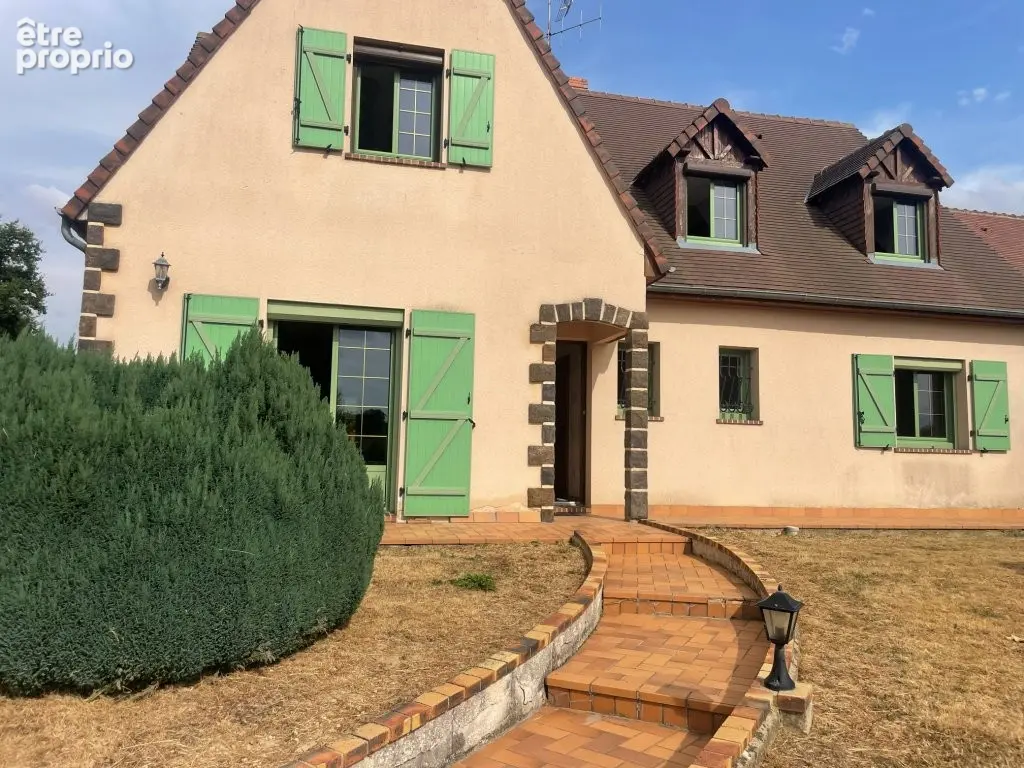 Maison à LA BAZOCHE-GOUET