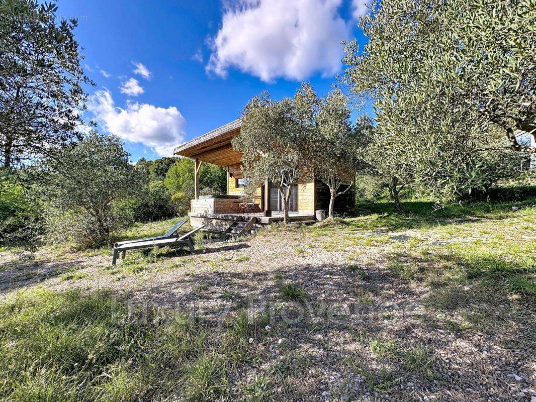 Maison à VAUVENARGUES