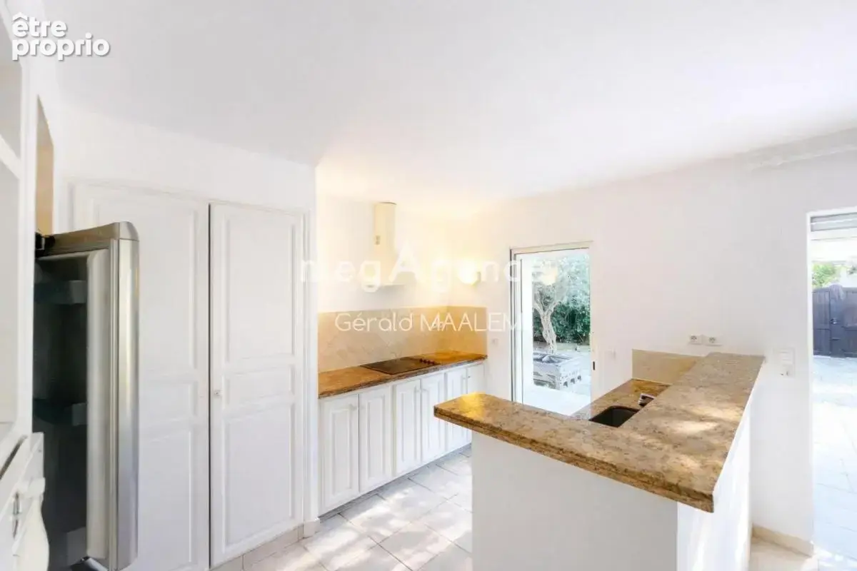 Appartement de 93m² avec garage à Cogolin - photo 3