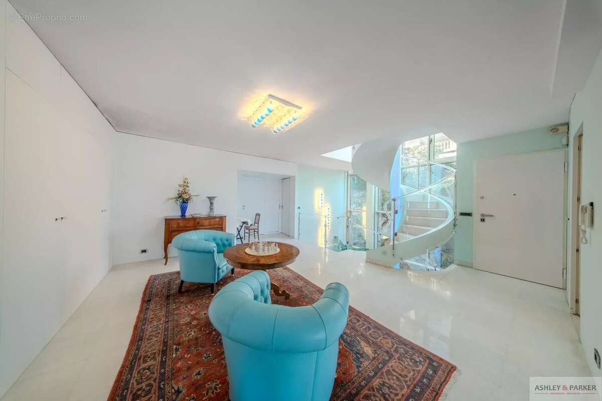 Maison à ROQUEBRUNE-CAP-MARTIN