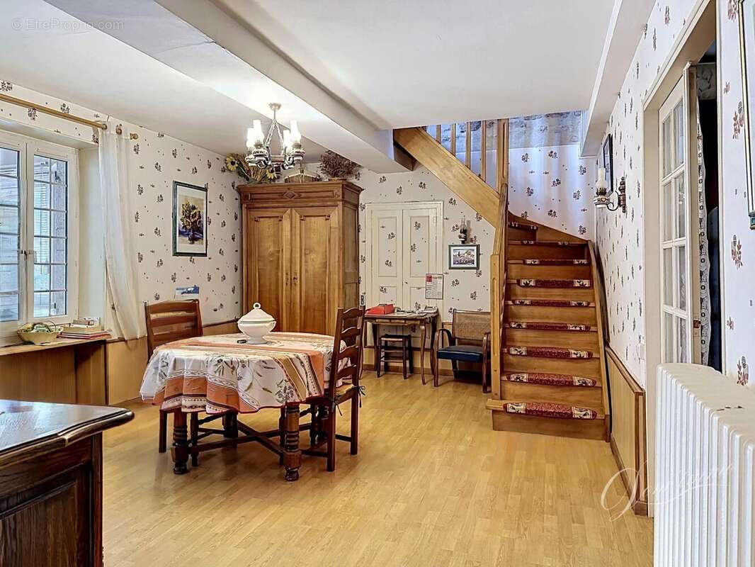 En exclusivité: Maison de campagne en pierres au cœur de la campagne bourguignonne - photo 7