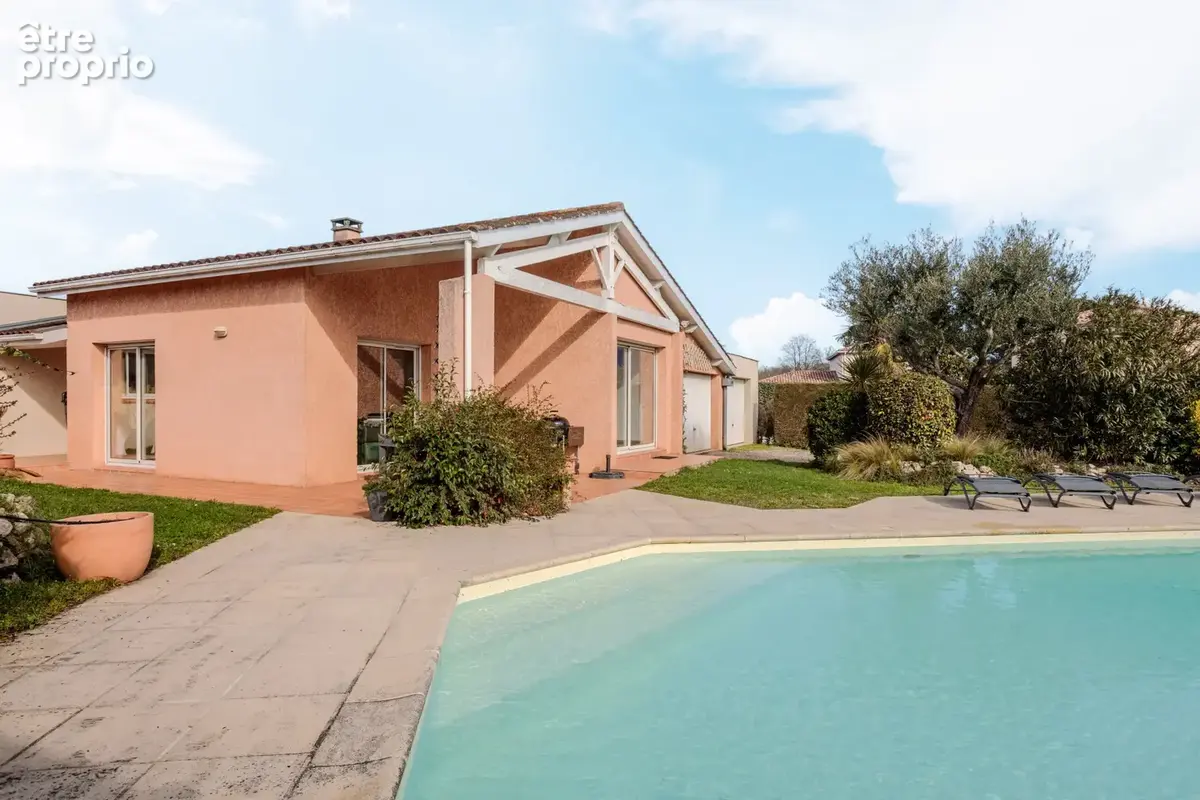 EXCLUSIVITE - Villa de 155m2 avec piscine, double garage de 54m2 le tout implanté sur un terrain de 1380m2 - photo 10