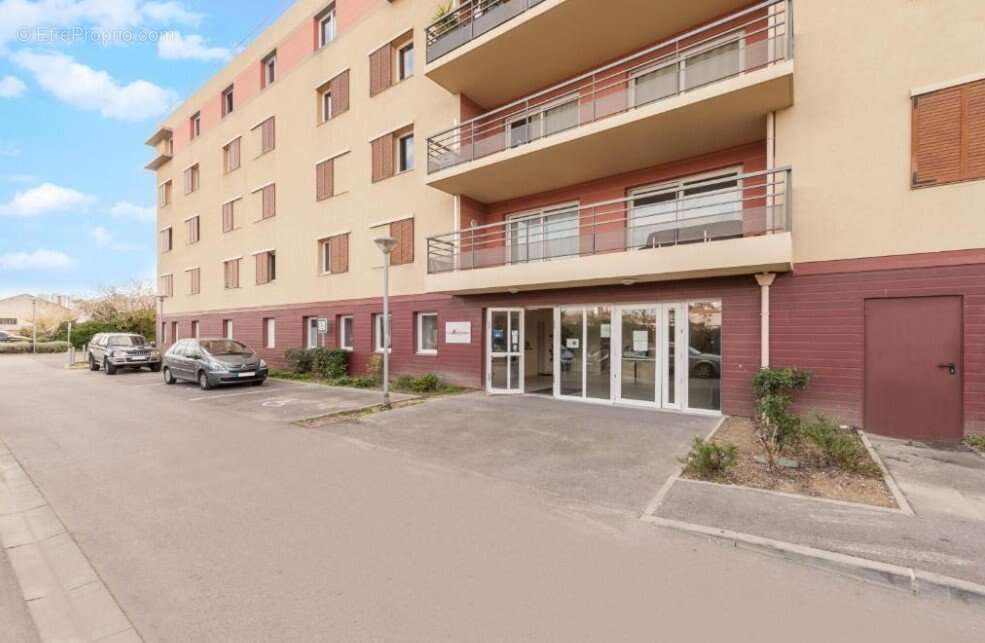 INVESTISSEMENT LOCATIF  MARSEILLE 12 EME  City Résidence Marseille - 5.60 % de rentabilité - photo 9