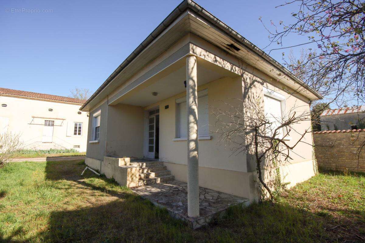 Appartement à SAINT-FRAIGNE