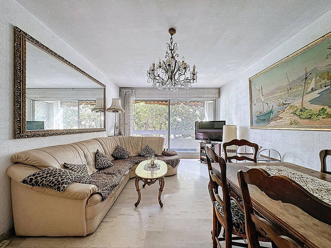 Appartement à MARSEILLE-4E