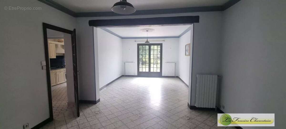 Maison à GOND-PONTOUVRE