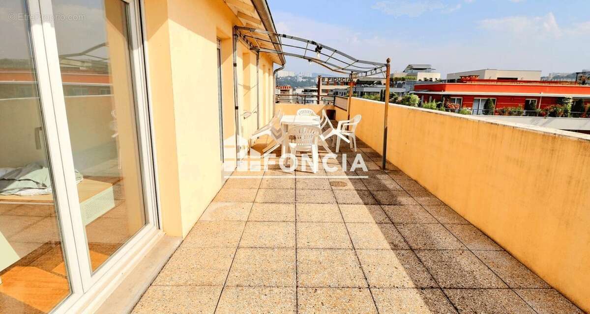 Appartement à LYON-9E