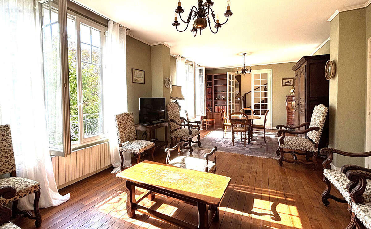 Maison à ENGHIEN-LES-BAINS