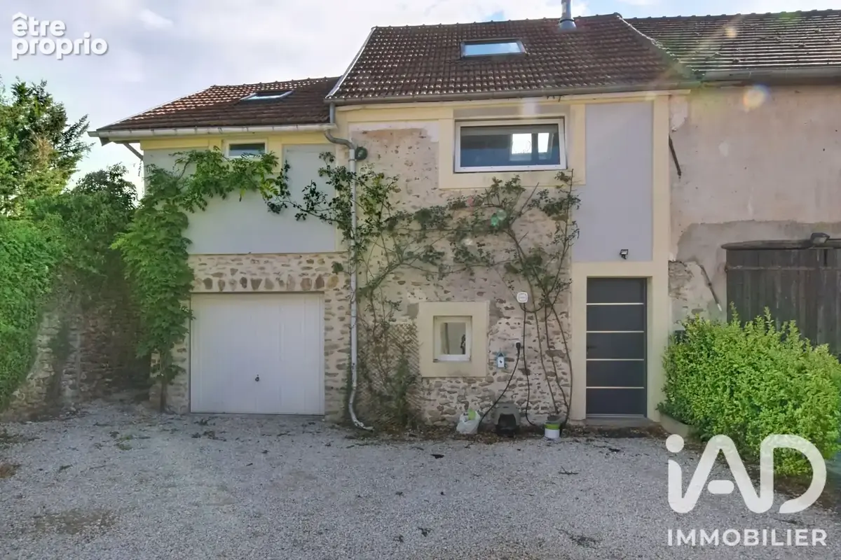 Photo 1 - Maison à CRECY-LA-CHAPELLE