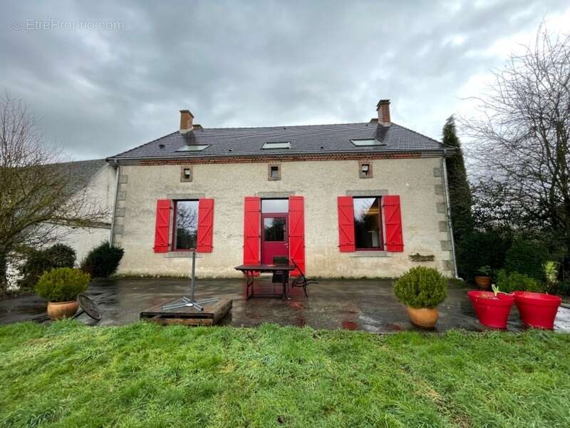 Maison à BETETE