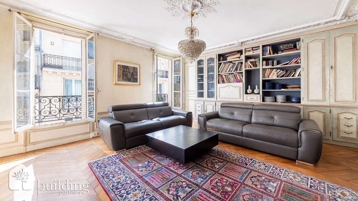 Appartement à PARIS-17E