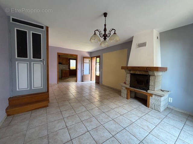 Maison à VEZENOBRES