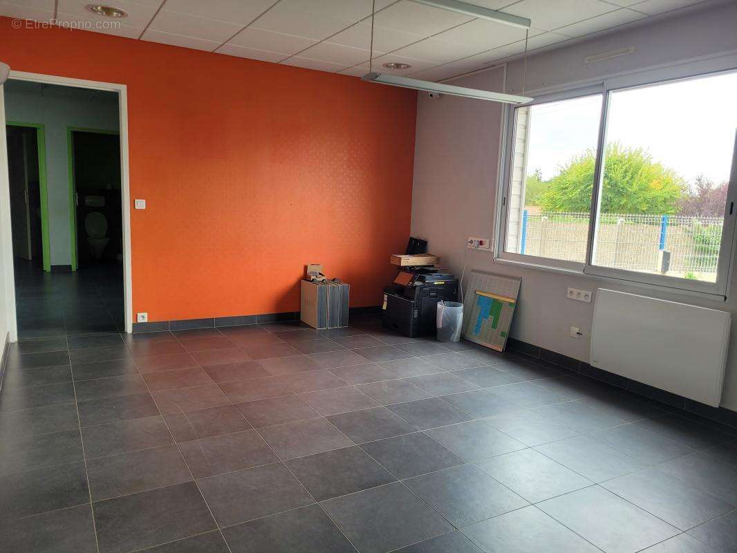 Commerce à CHEMILLE