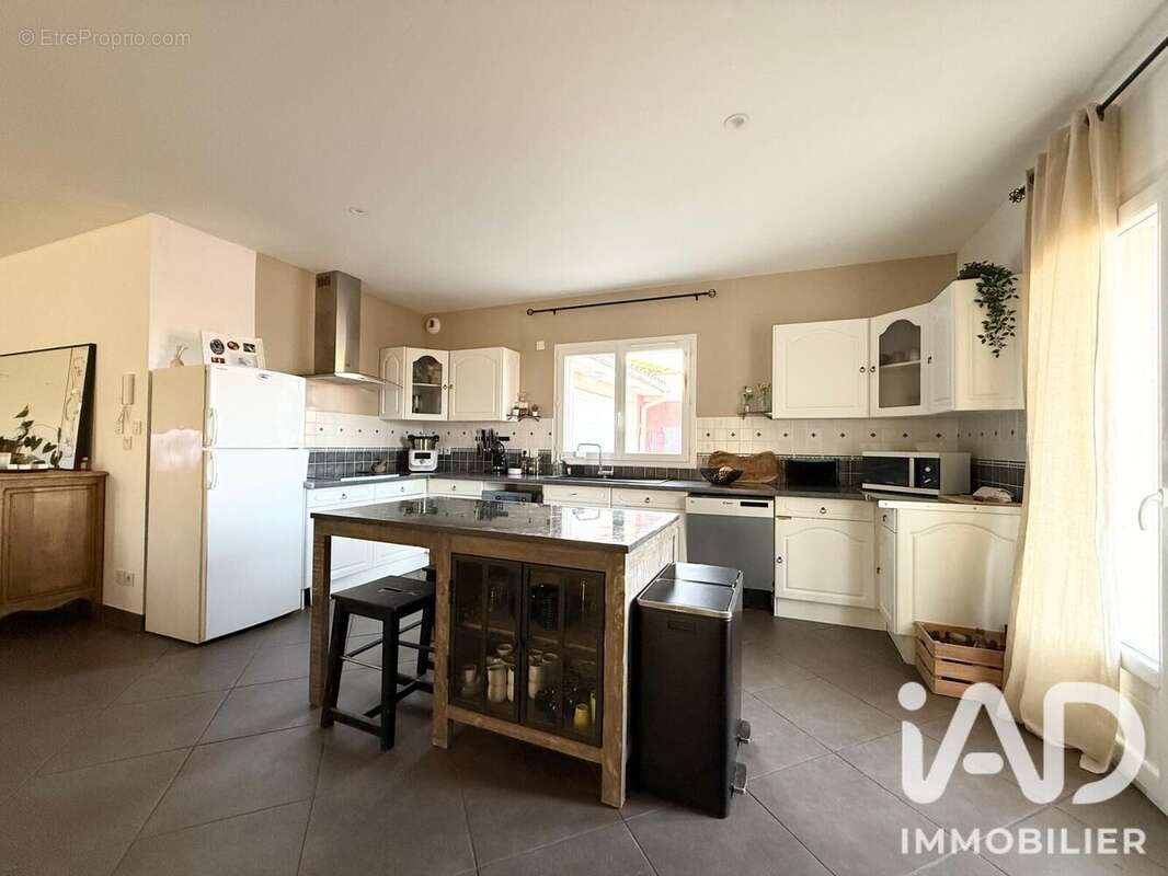Maison 160 m² à Saint-Marcellin-En-Forez  - photo 7