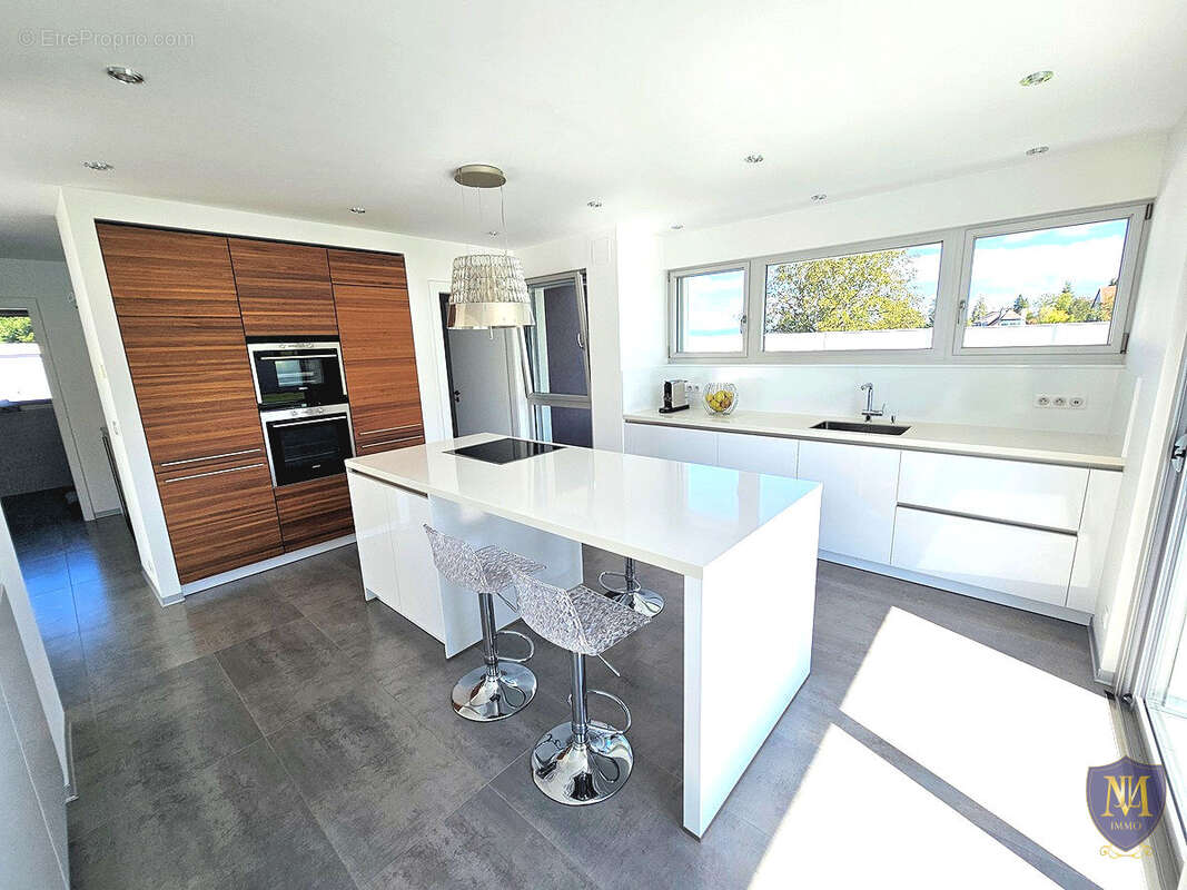 Attenschwiller au calme villa d'exception aux prestations haut de gamme de 260 m2 avec piscine - photo 7