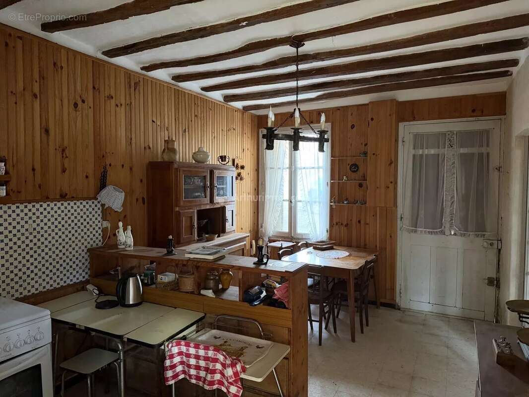 Maison à VILLEDIEU-LE-CHATEAU