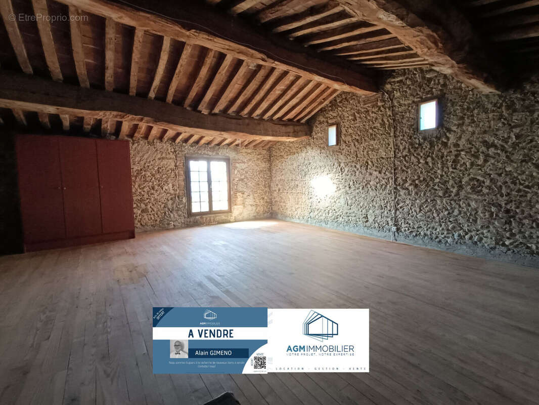 Photo 2 - Maison à SAINT-ESTEVE