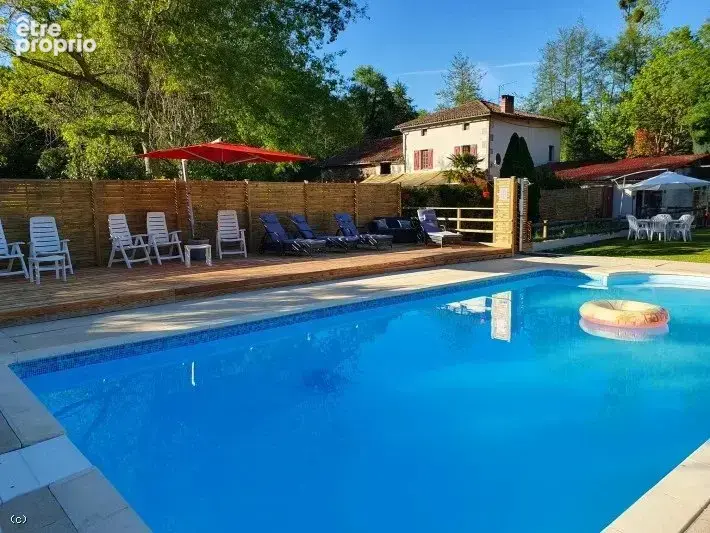 Photo Maison à Confolens au prix de 741 000€