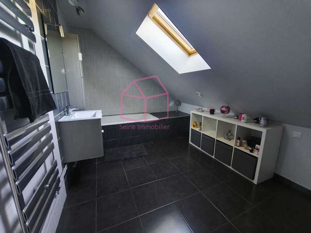 Maison à CHOISY-LE-ROI