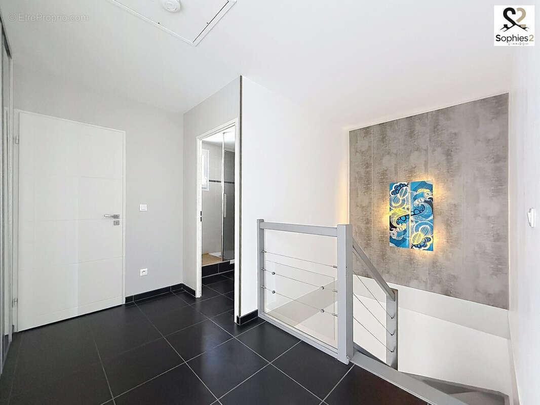 Maison 91 m² à Claix  - photo 8