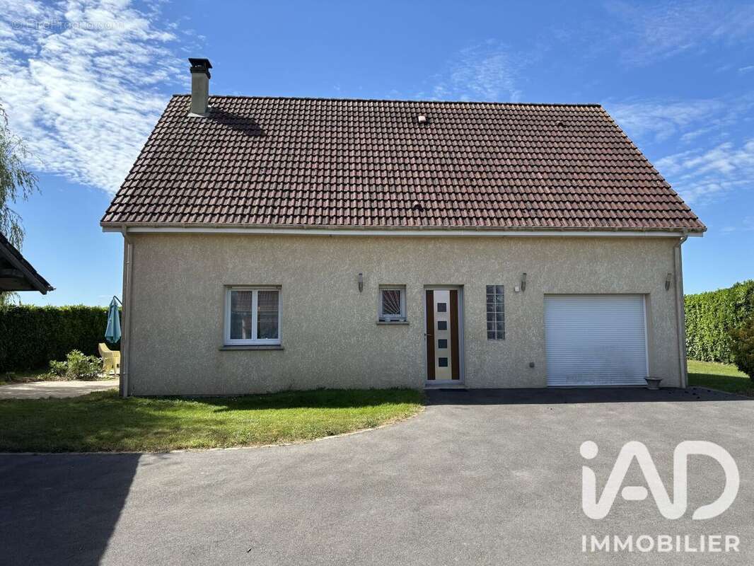 Photo 2 - Maison à THIERVILLE