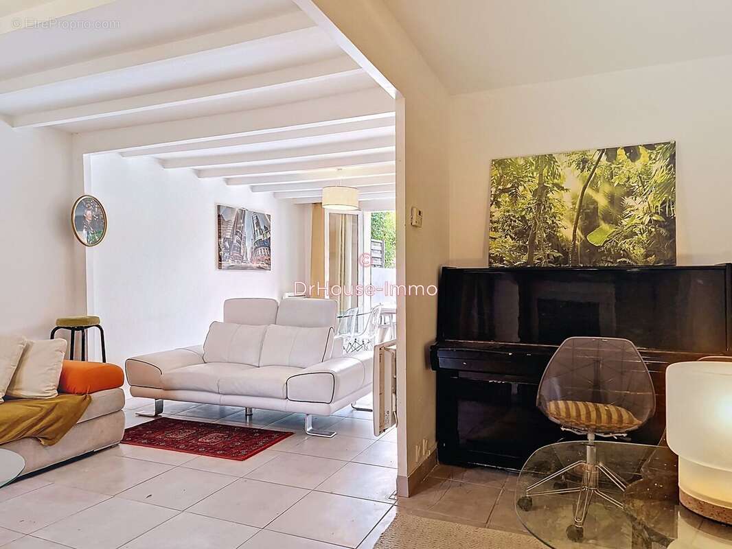 Maison à ECQUEVILLY