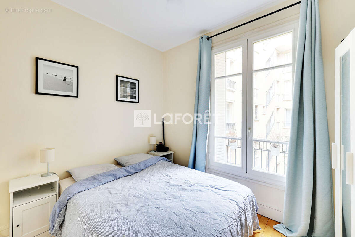 Appartement à PARIS-14E