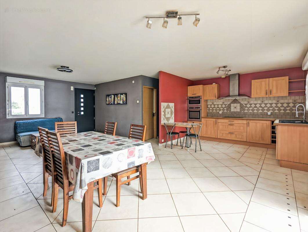 Maison à CAMPBON