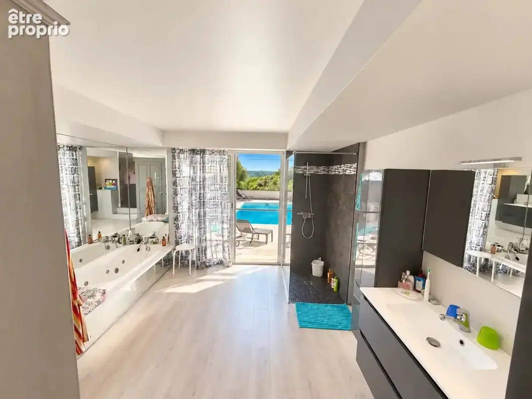 Maison 10 pièces 250 m² à vendre à Uzes (30700) - photo 9